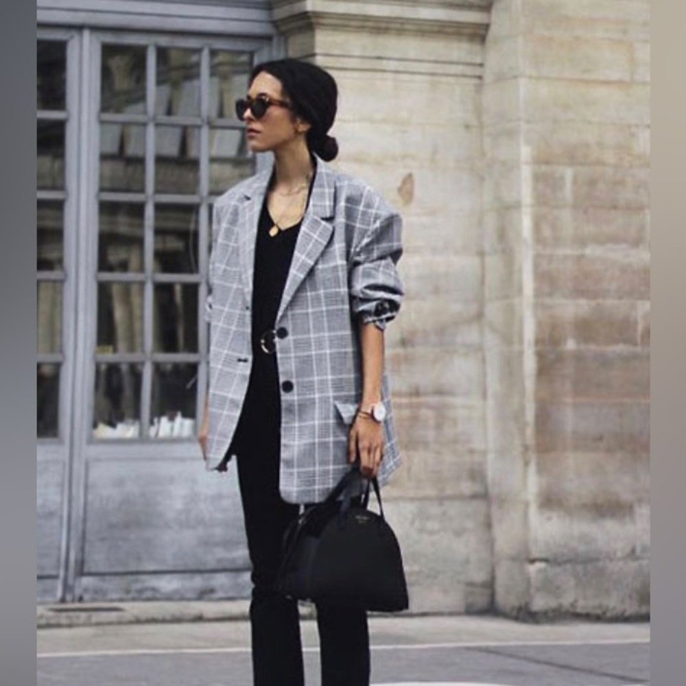 4. 🛍️Shop the Look - includes outift pieces and accessories. Med Large